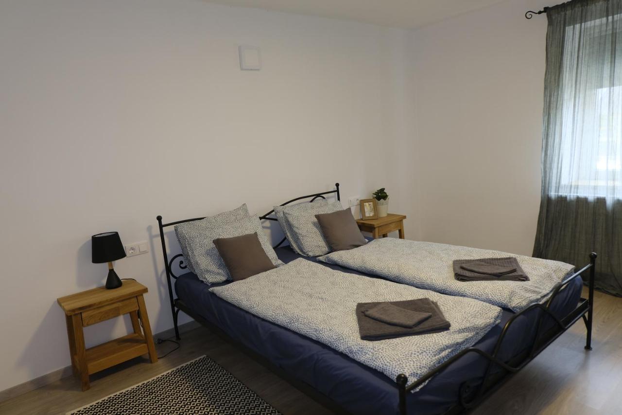 Kajári Apartmanház Balatonfőkajár Kültér fotó